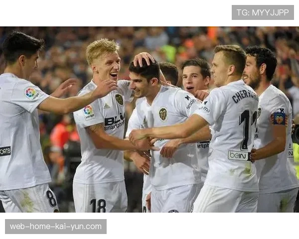 瓦伦西亚一比二不敌黄潜 保级压力持续增大